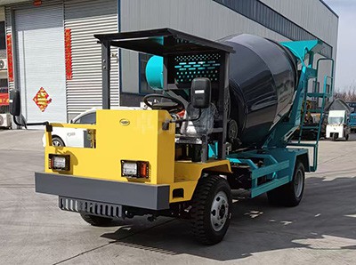 五證五輪2.5方攪拌車(chē)